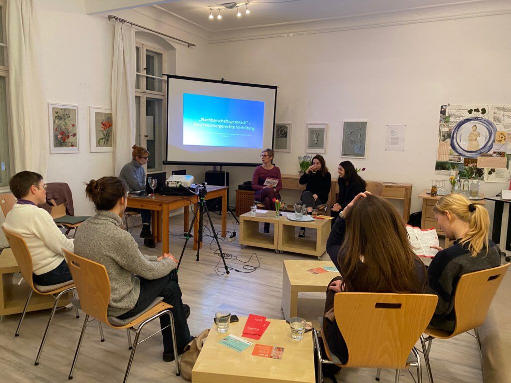 Rita Maglio und Jana Pfenning sprechen bei Paula Panke über Geschlechtergerechte Verhütung, Foto: Paula Panke